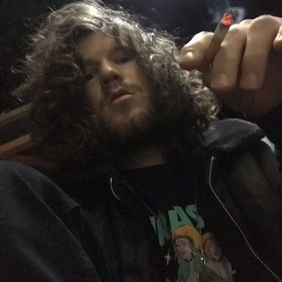 Meet your Posher, Nick - Picture 1 of 1